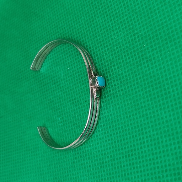 Navajo bracelets - Picture 1 of 7